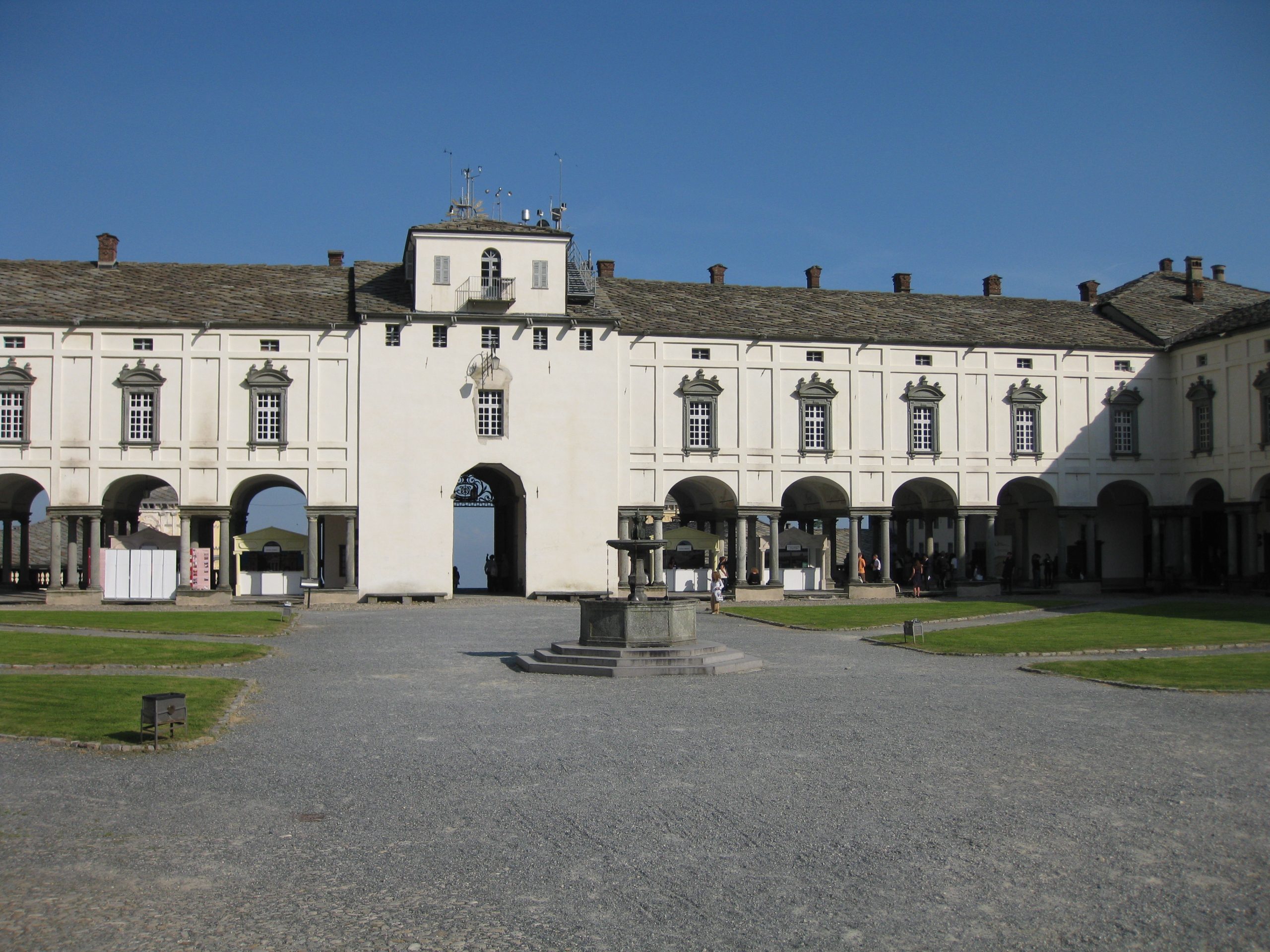 oropa, intérieur du cloître