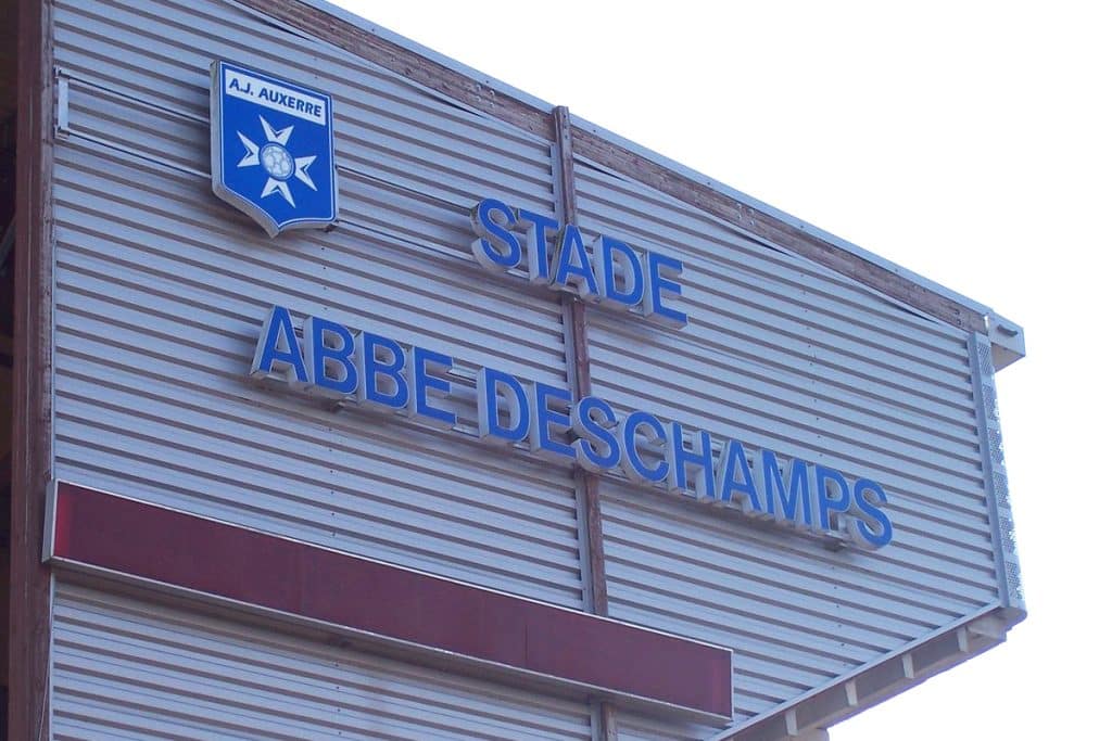 auxerre_-_stade_abbe_-deschamps-2.jpg
