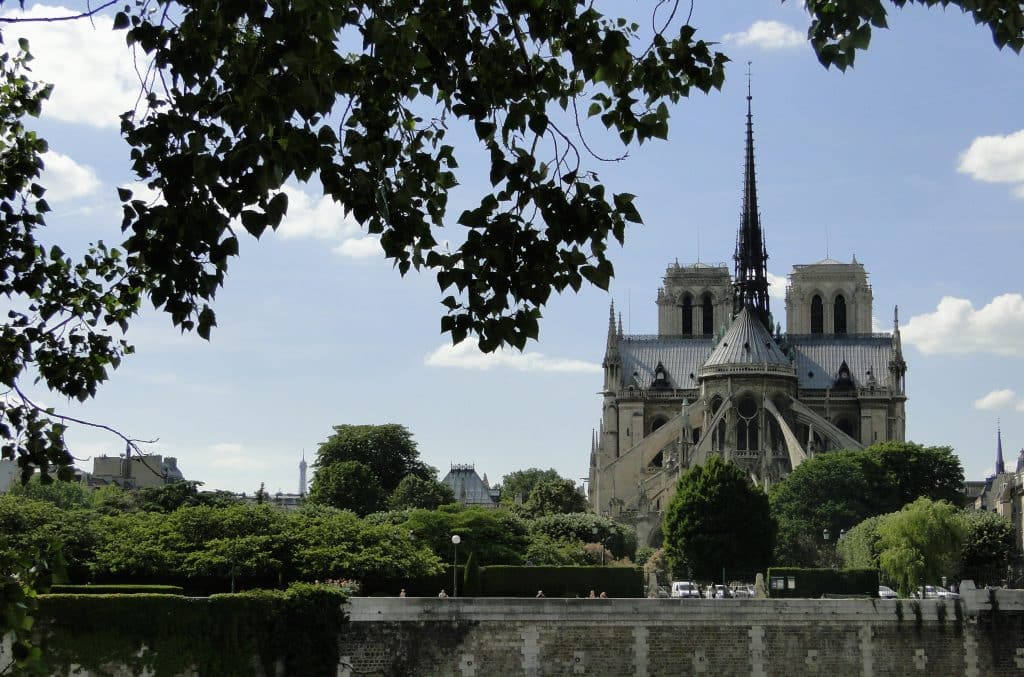 Notre-Dame vue de l'île Saint-Louis (CC Priscille Leroy)