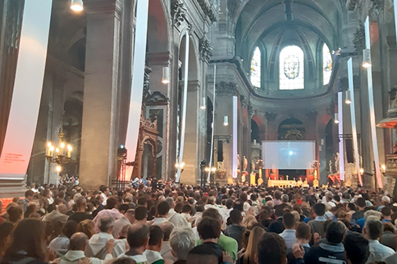 Messe de conclusion à Saint-Sulpice à Paris, 29 septembre.