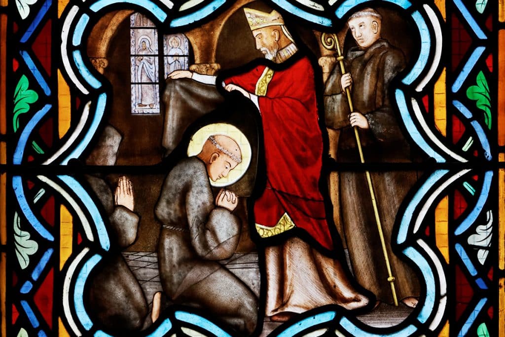 Saint Anselme, à 28 ans, reçoit l'habit bénédictin. Vitrail à la cathédrale Saint-Corentin, Quimper.