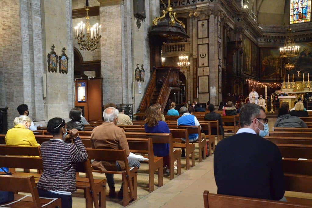 Messe à la basilique Notre-Dame des Victoires, Paris, 24 maI 2020.