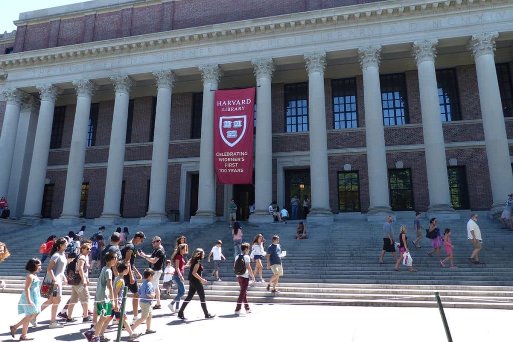 Bibliothèque de l'université de Harvard, Cambridge, Massachusetts.