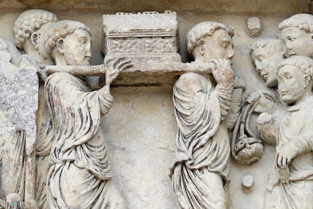 La translation des reliques de saint Benoît. Abbaye de Fleury. Saint-Benoît-sur-Loire.