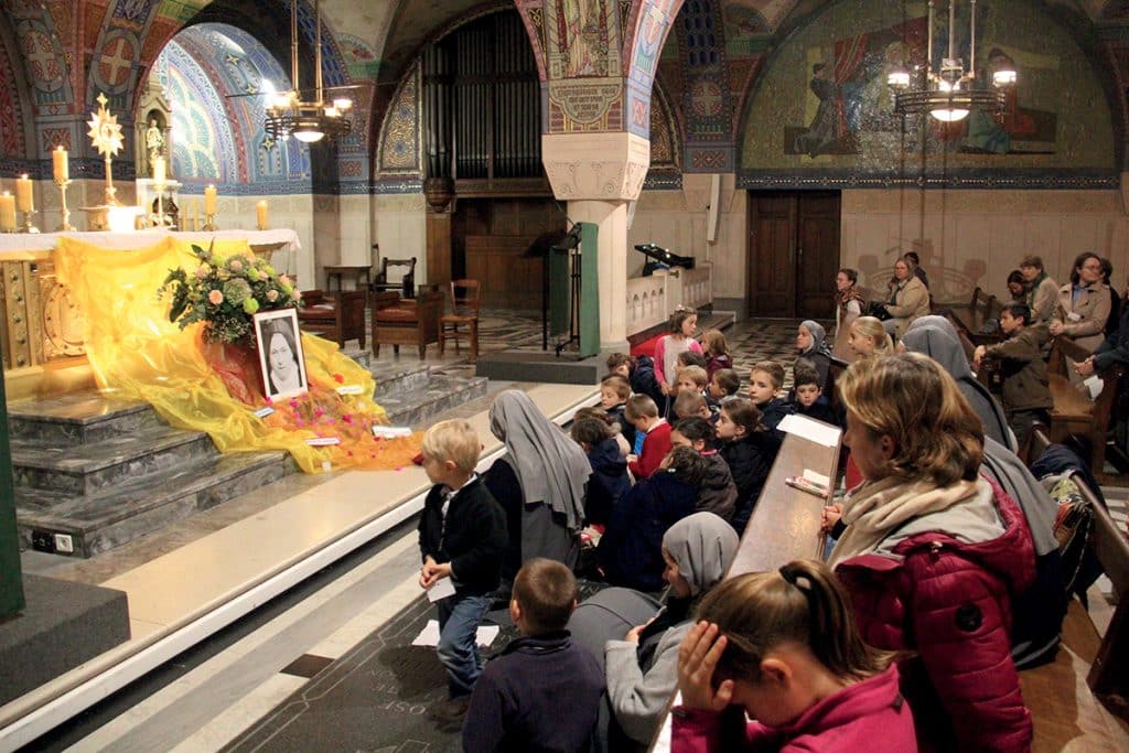 L'association, fondée en février 2005, a été reconnue comme association privée de fidèles de l'Église catholique par Mgr Jean-Pierre Cattenoz, archevêque d'Avignon, en 2013.