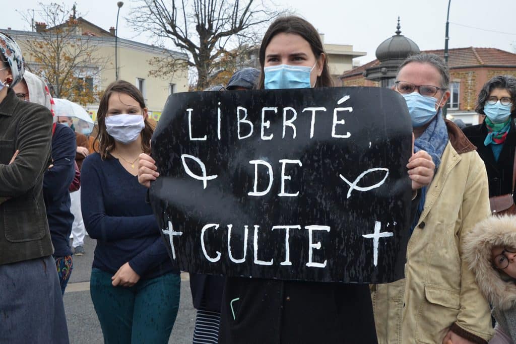 Rassemblement pour la messe, dimanche 15vnovembre, St-Maur-des-Fossés (94).