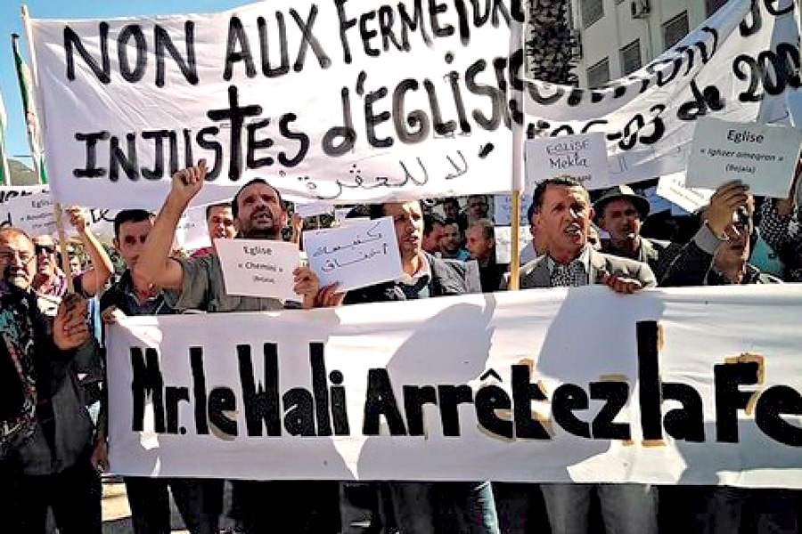 manifestation_algerie_eglise.jpg