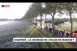Chartres : la jeunesse de l’Église en marche ?