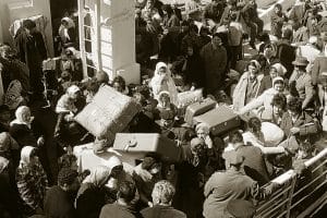 Scène de rapatriement des Français d’Algérie