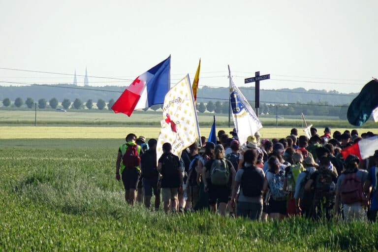 Un pèlerinage de Chartres record, sous le signe du Christ-Roi