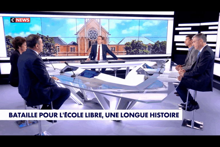 École catholique : libre de transmettre la foi ?