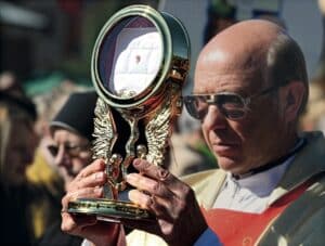 Miracles eucharistiques : que dit la science ?