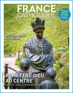 Avec la Vierge Marie remettre Dieu au centre